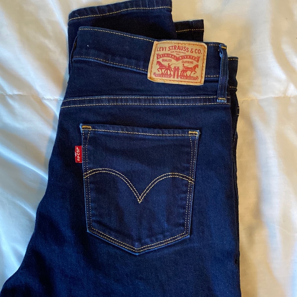Dark Wash Levi’s 311 Jeans